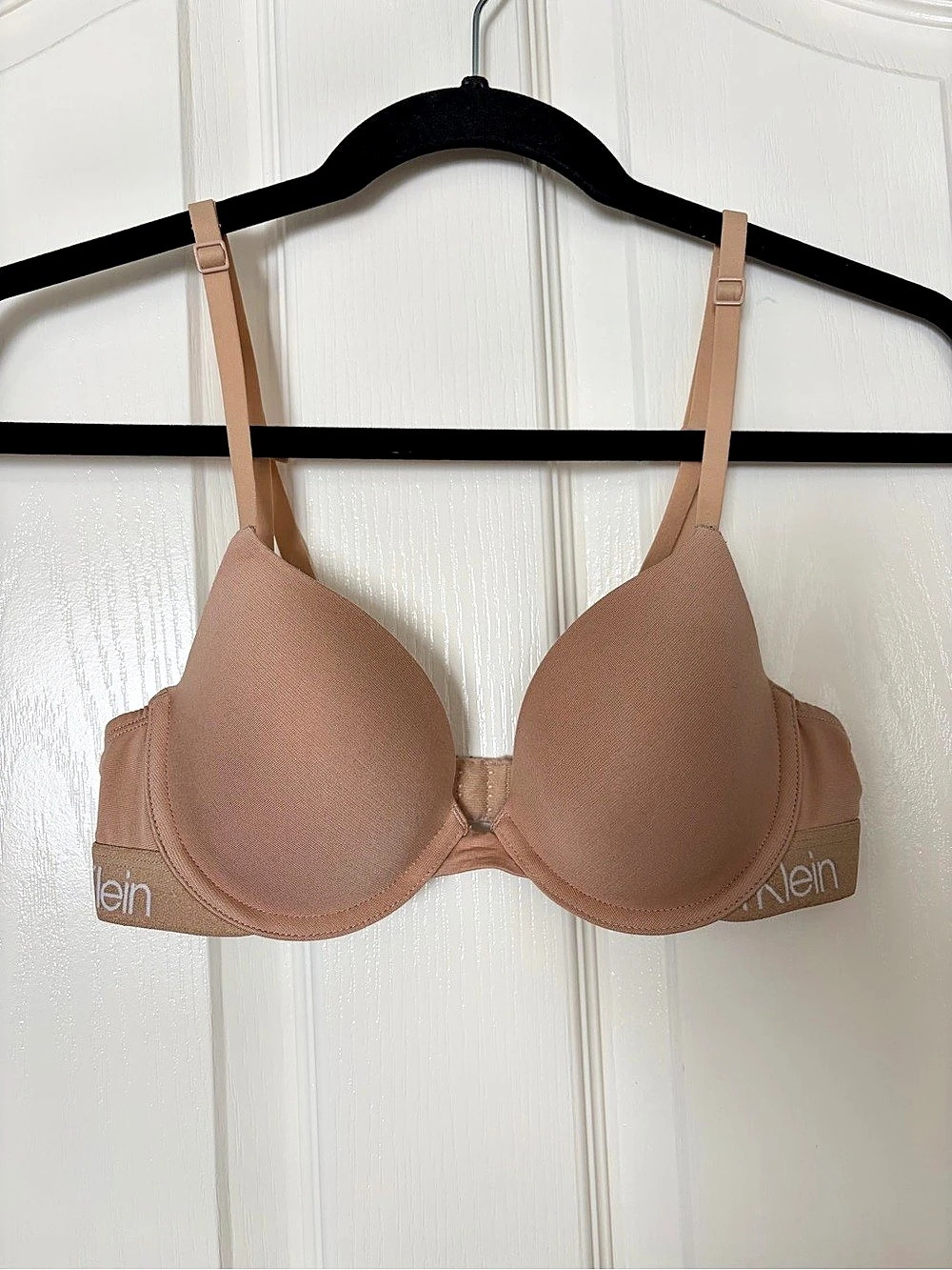 Calvin Klein Bra 32B Nude & Black 2 pack